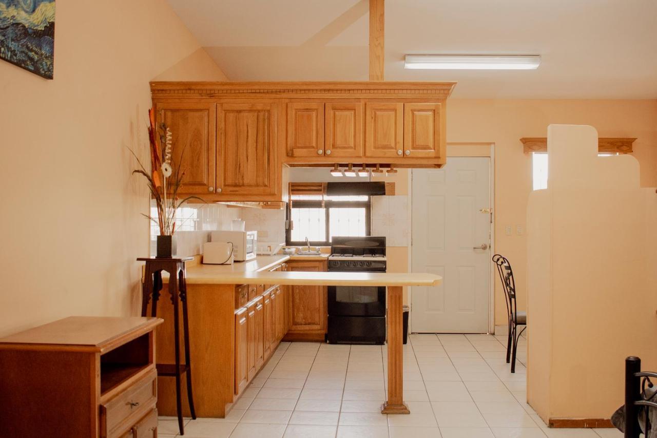 Suites Cervantes Chihuahua Exterior photo