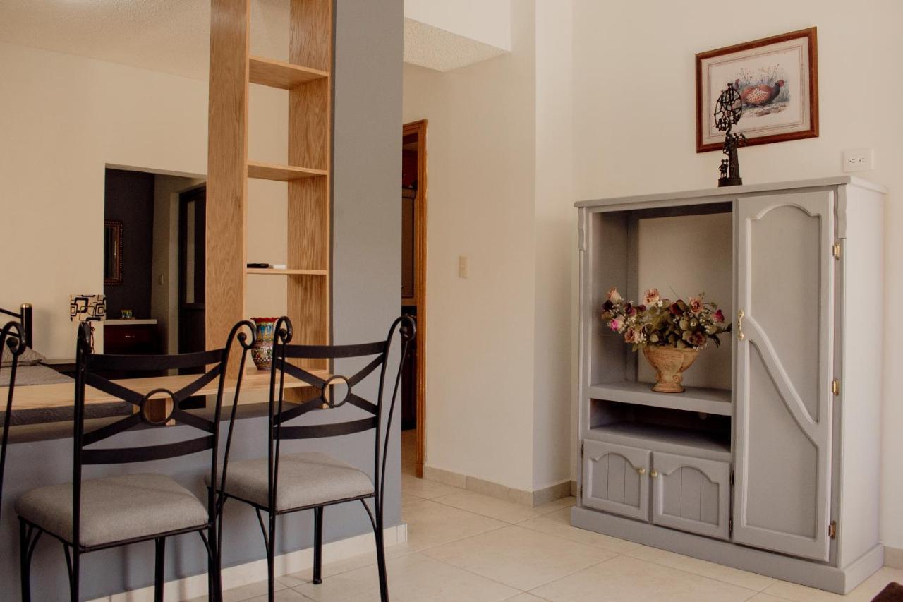 Suites Cervantes Chihuahua Exterior photo
